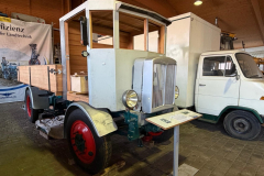 9b932648-4523-4703-87b5-6cd42c2e9233